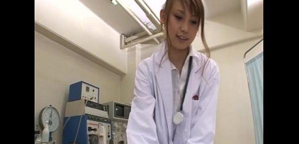  Horny nurse Ebihara Arisa gives her male patient an unusual sexual exam